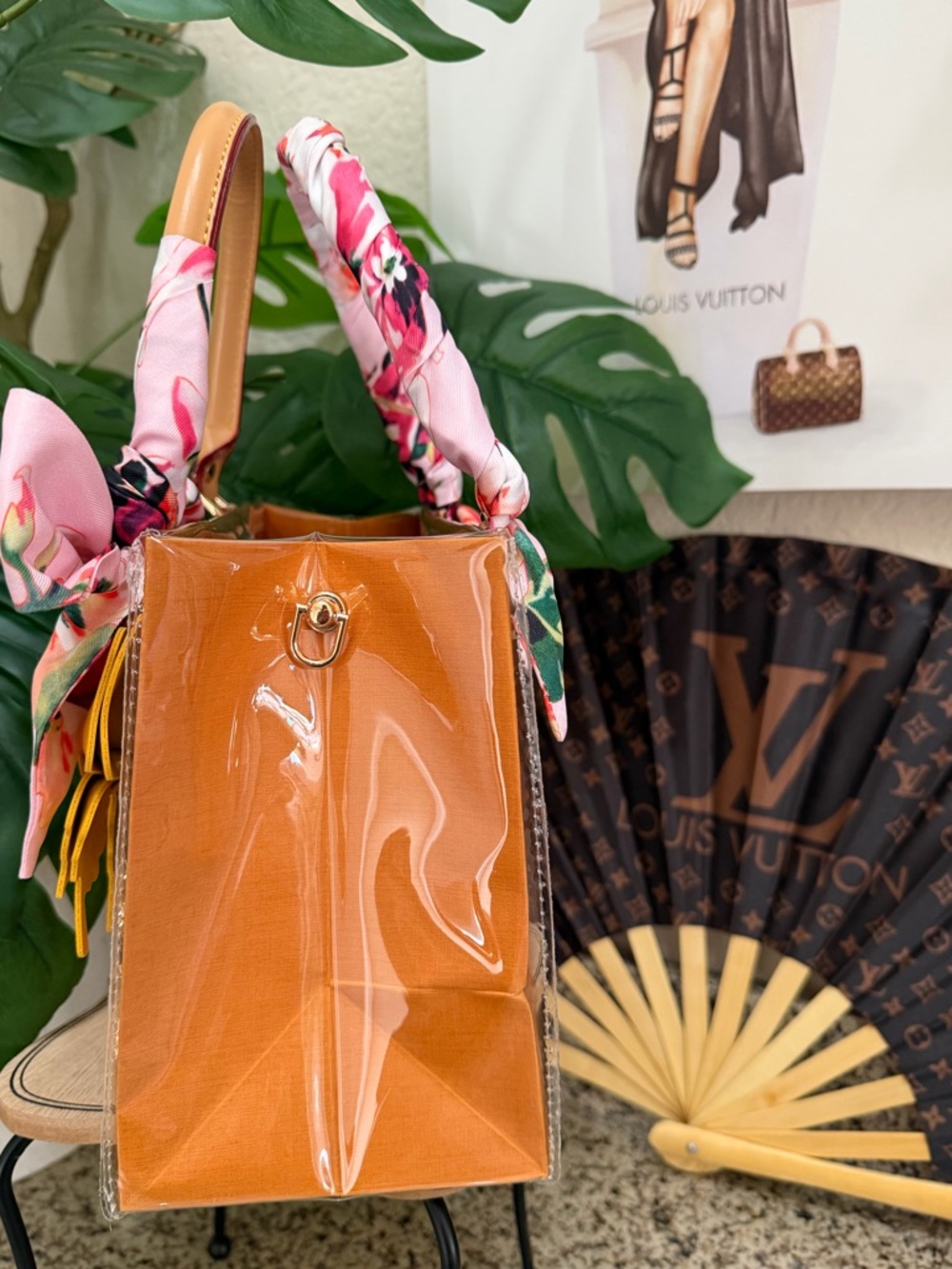 💛🩷🖤Louis Vuitton Gift Bag Tote🖤🩷💛 - Picture 4 of 7